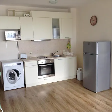 комплекс Pines Apartment